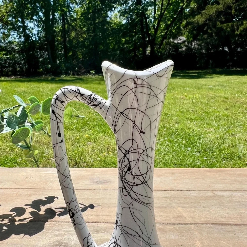 Small Black and White Squiggle/Drizzle/Horsehair Vase | Made in Japan